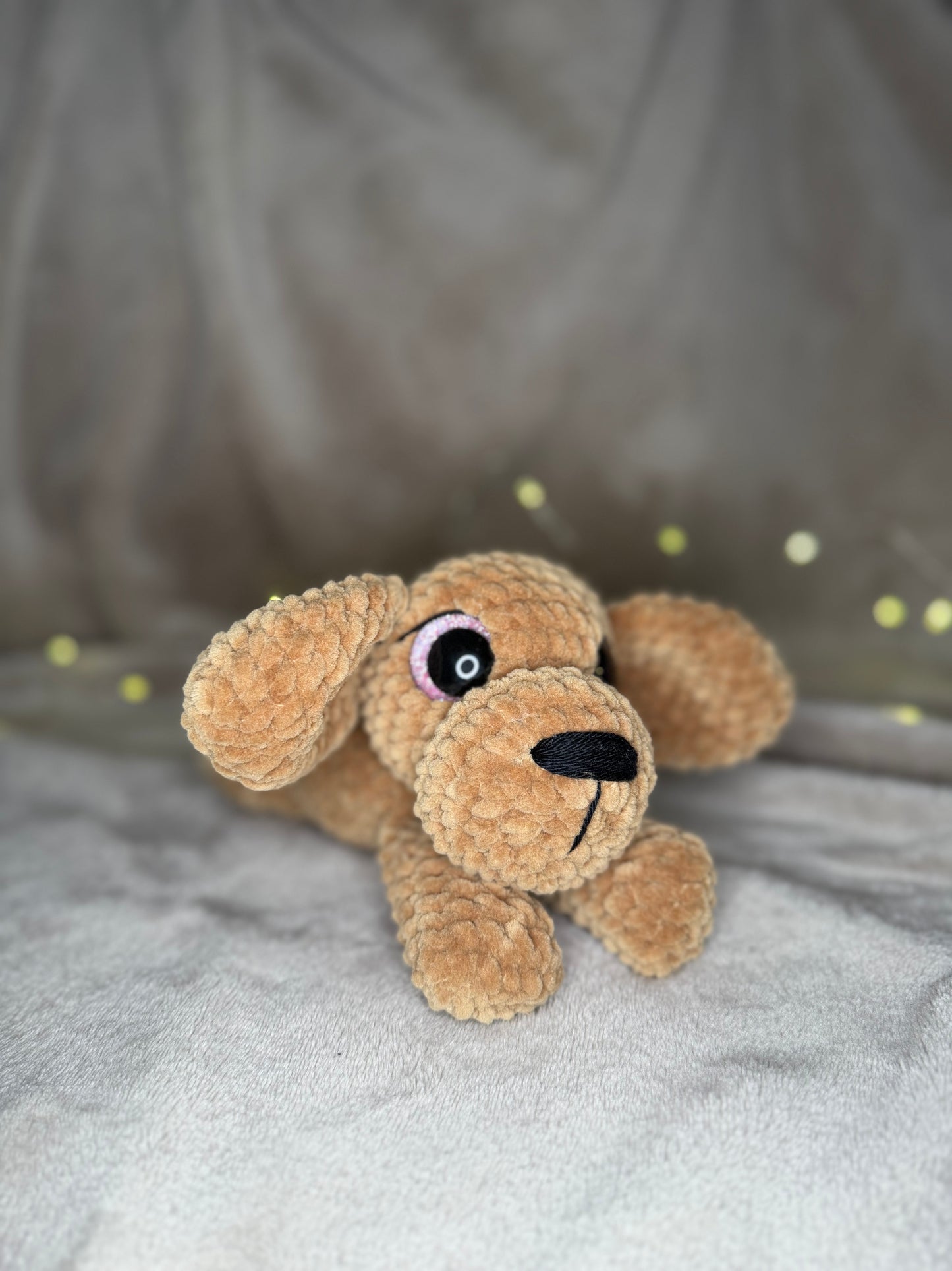 Hivy der liegende Gewichts-Hund