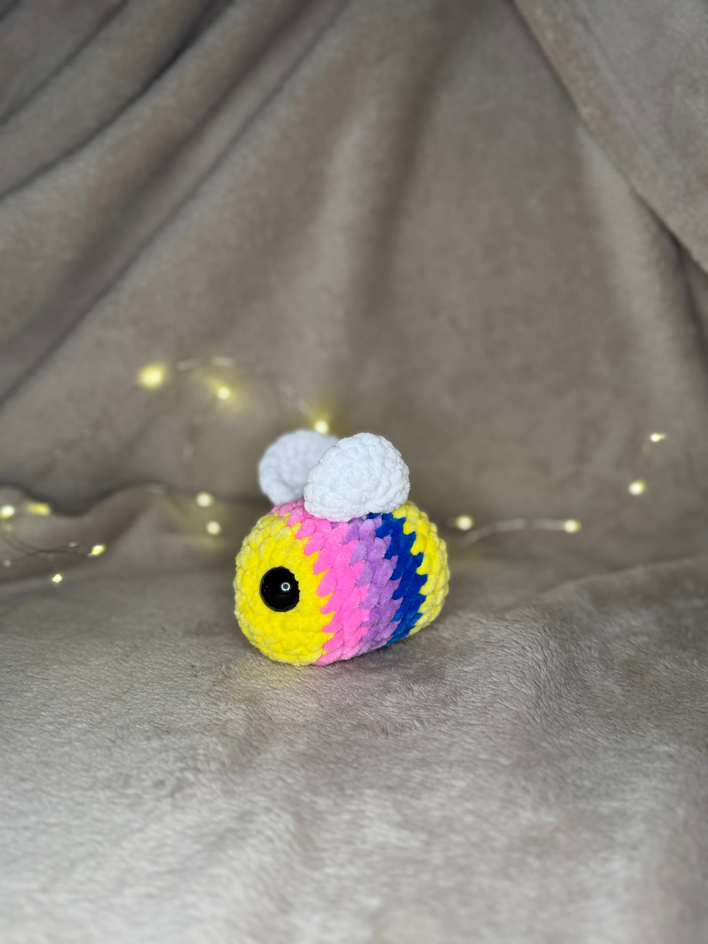 Bienen mit Pride-Design